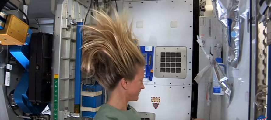 Astronaut näitab, kuidas kosmoses juukseid pestakse + VIDEO!