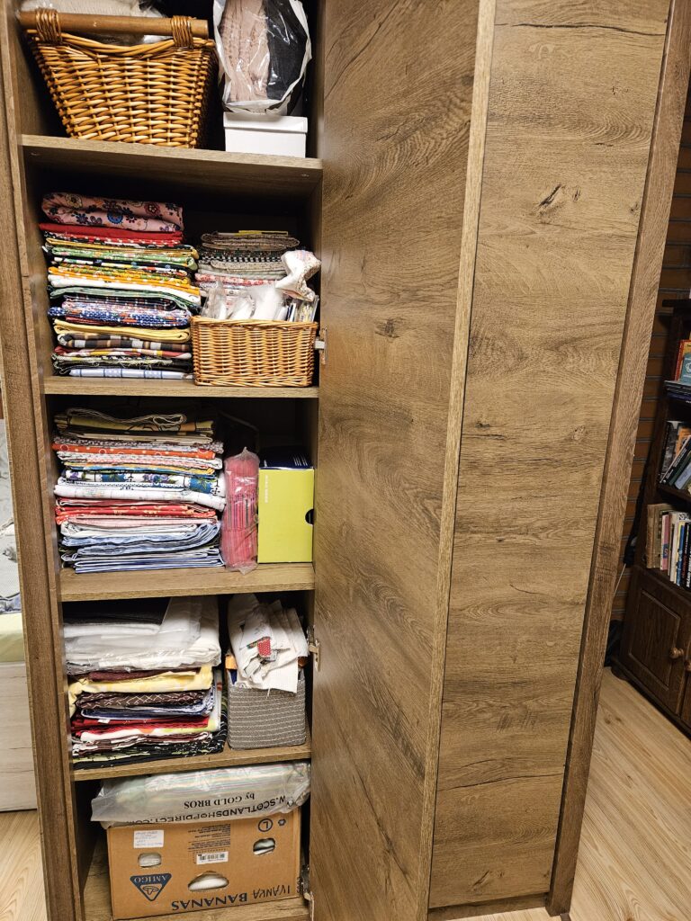 kodu, kapp, kangad, riided, käsitöö, õmblemine