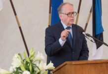 3 KÜSIMUST poliitikutele. Vastavad Enn Eesmaa, Mare Liiger, Sirje Põllu, Heiki Hainsalu, Maria Kaljuste ja Tõnu Trubetsky