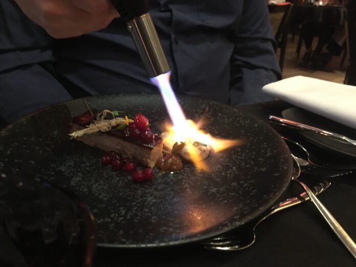 Viru hotell, restoran Merineisi, kabareeõhtu, varietee, Creme de la Creme, restoran, viru50