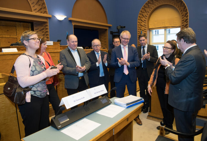 Riigikogu aseesimees Enn Eesmaa kohtus Eduskunna kaitsekomisjoniga Erik Peinar