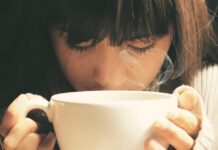 MIDA süüa ja juua koroonaviiruse ajal? Miks peab tee ja kohviga piiri pidama?