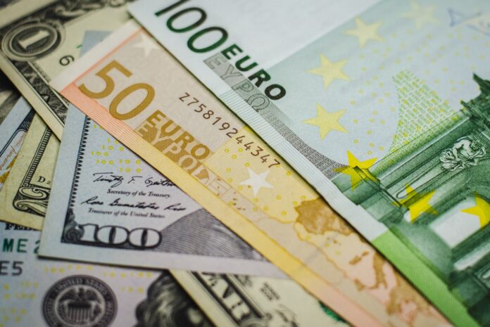 Euro on dollari suhtes tugevalt kallinenud