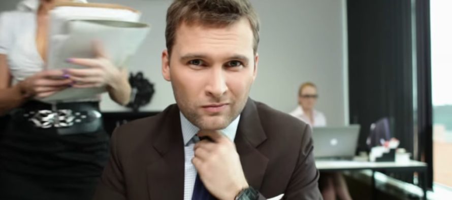 Eesti eurodelegatsioon lendas kohvrihunnikuga Kiievisse. Koit Toome: Mul on kaasas 10 kohvrit, laps ja lapsevanker!