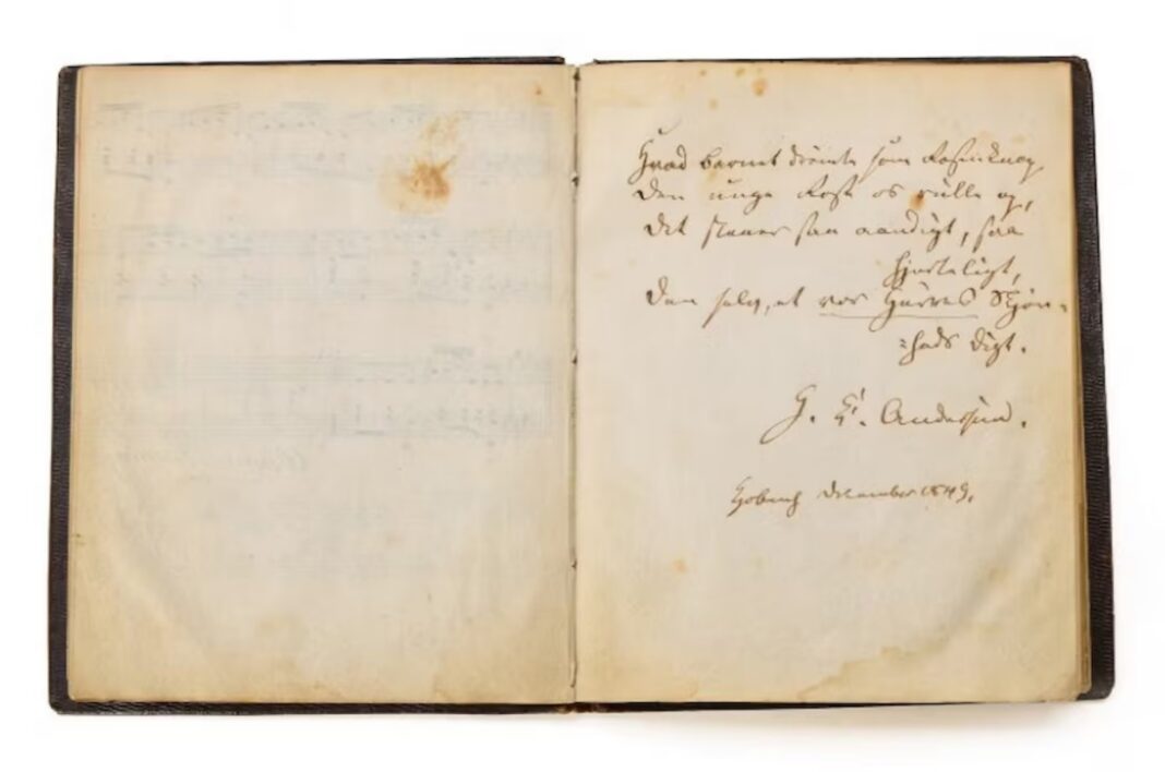 Oksjonil müüdi 55 000 Taani krooni eest Hans Christian Anderseni originaalluuletusega mälestusteraamat