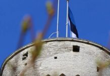 Eesti lipu ajalugu: Sinimustvalge sümboli teekond