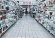 ERITEADE: Kaubanduskeskustes leevenevad eriolukorra piirangud