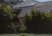 OOTAMATU maks: Päiksepaneelide paigaldajad hakkavad Soomes müüdud elektri pealt maksma